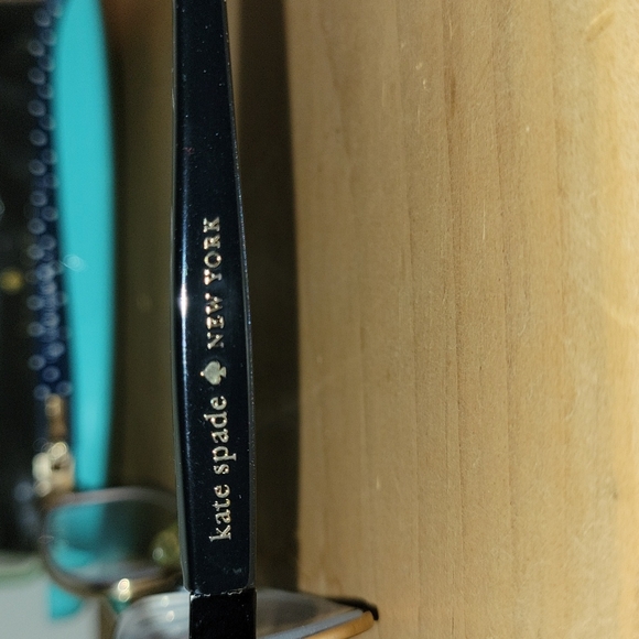 Kate Spade  "Ambrolette" style prescription glasses with case and cleaning cloth - Picture 3 of 6